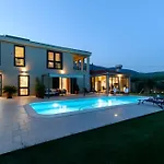 M With Private Pool & Gym Villa