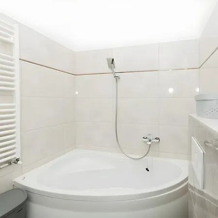 M With Private Pool & Gym Βίλα *