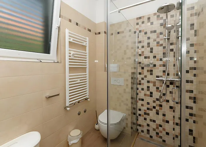M With Private Pool & Gym 빌라